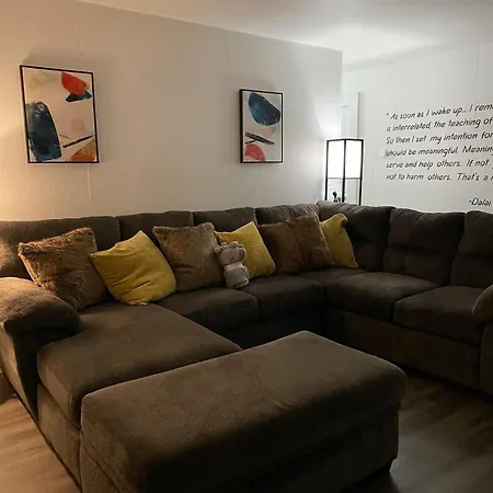 Lovely 2 Bed Room Apartment, All To Yourself